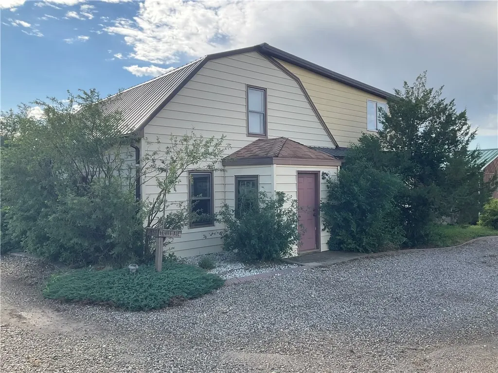 643 Leavitt Avenue Jordan MT 59337