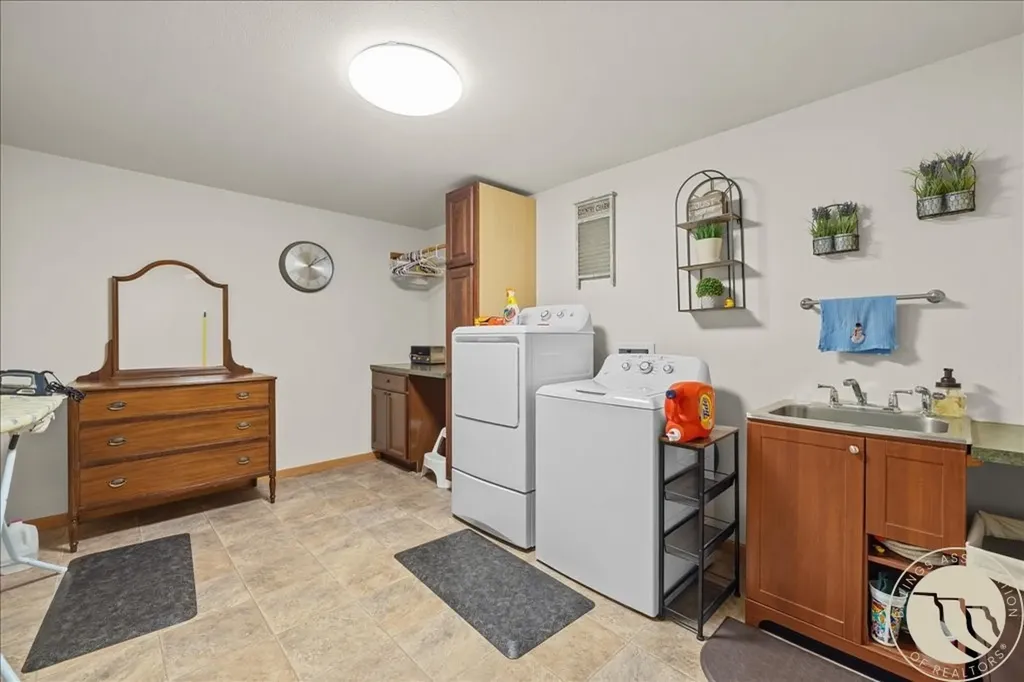 823 Siesta Avenue Billings MT 59105