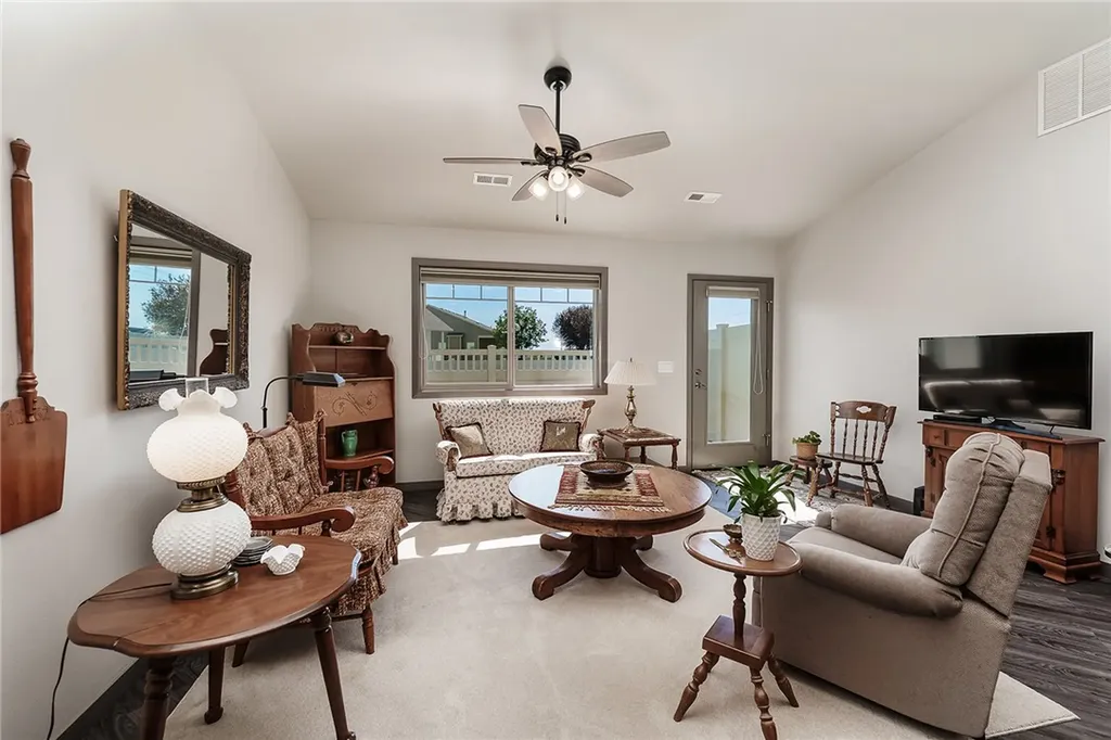 5908 Foxtail W Billings MT 59106