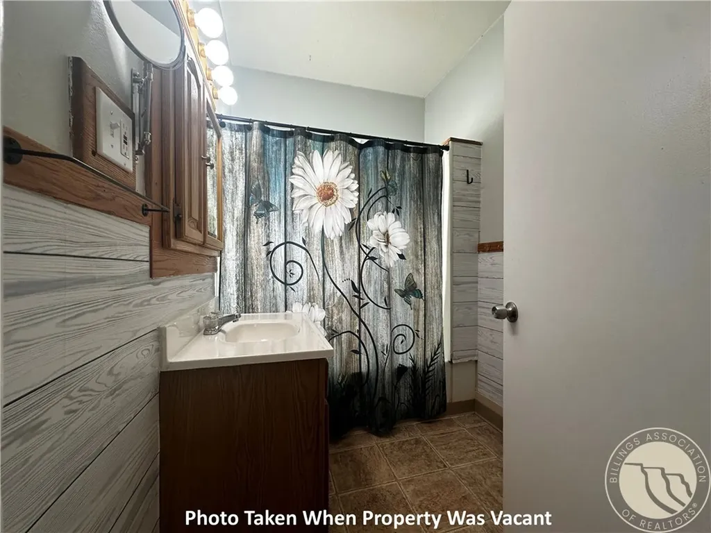 407 E 5th Street Laurel MT 59044