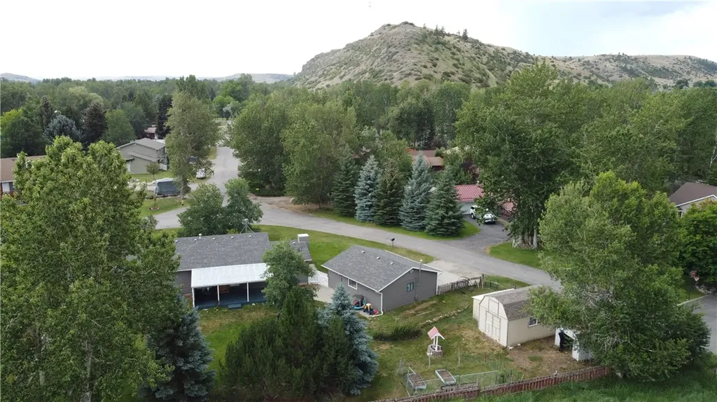 1 Alison Drive Absarokee MT 59001