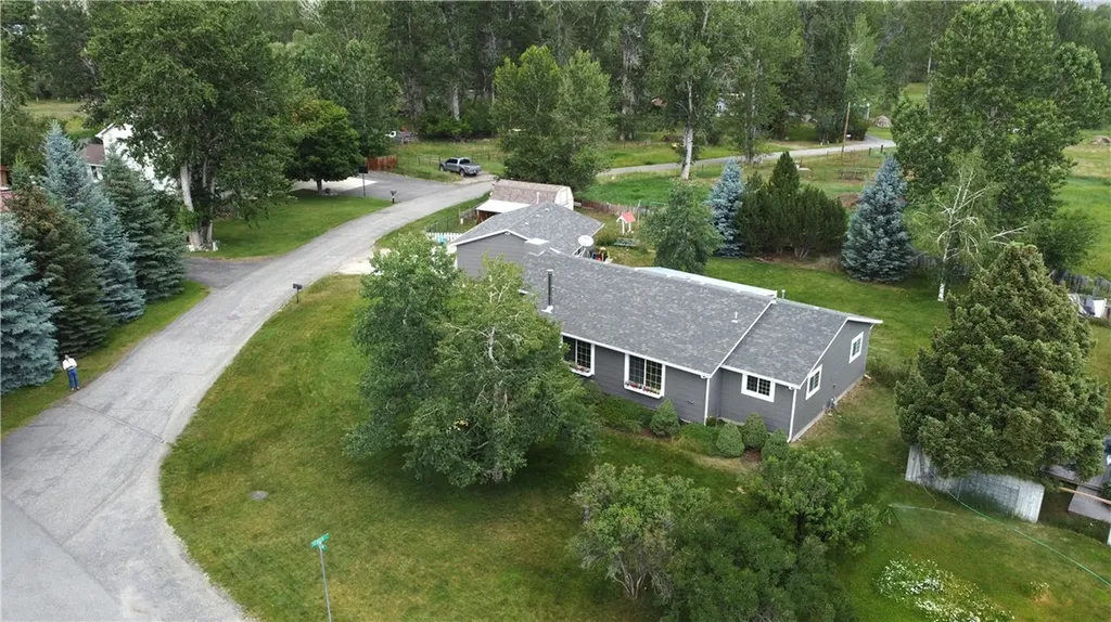 1 Alison Drive Absarokee MT 59001