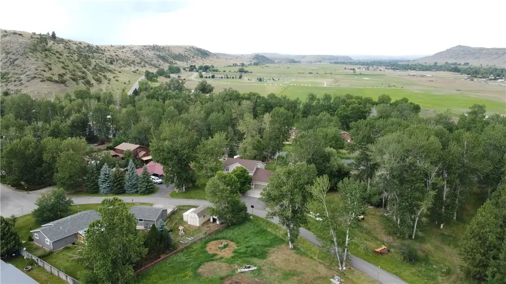 1 Alison Drive Absarokee MT 59001