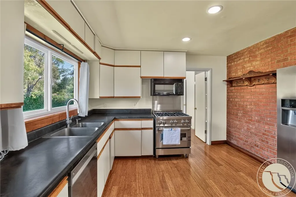 2413 Elizabeth Street Billings MT 59102