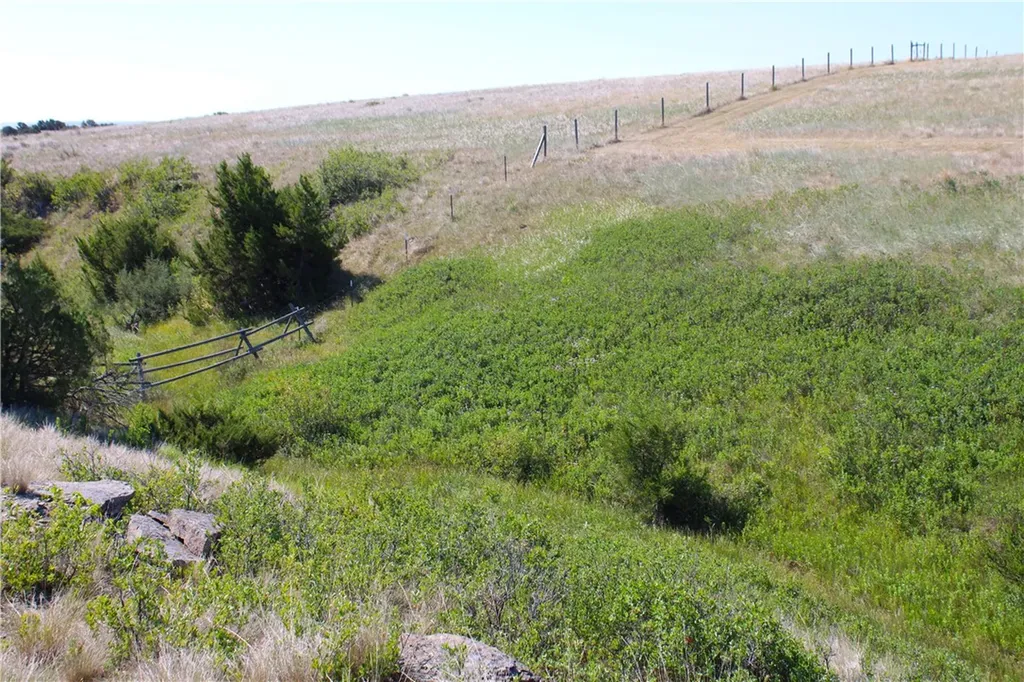 Tbd Trails End Road Columbus MT 59019