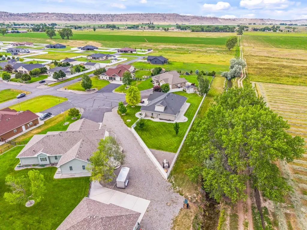 50 Autumn Road Park City MT 59063