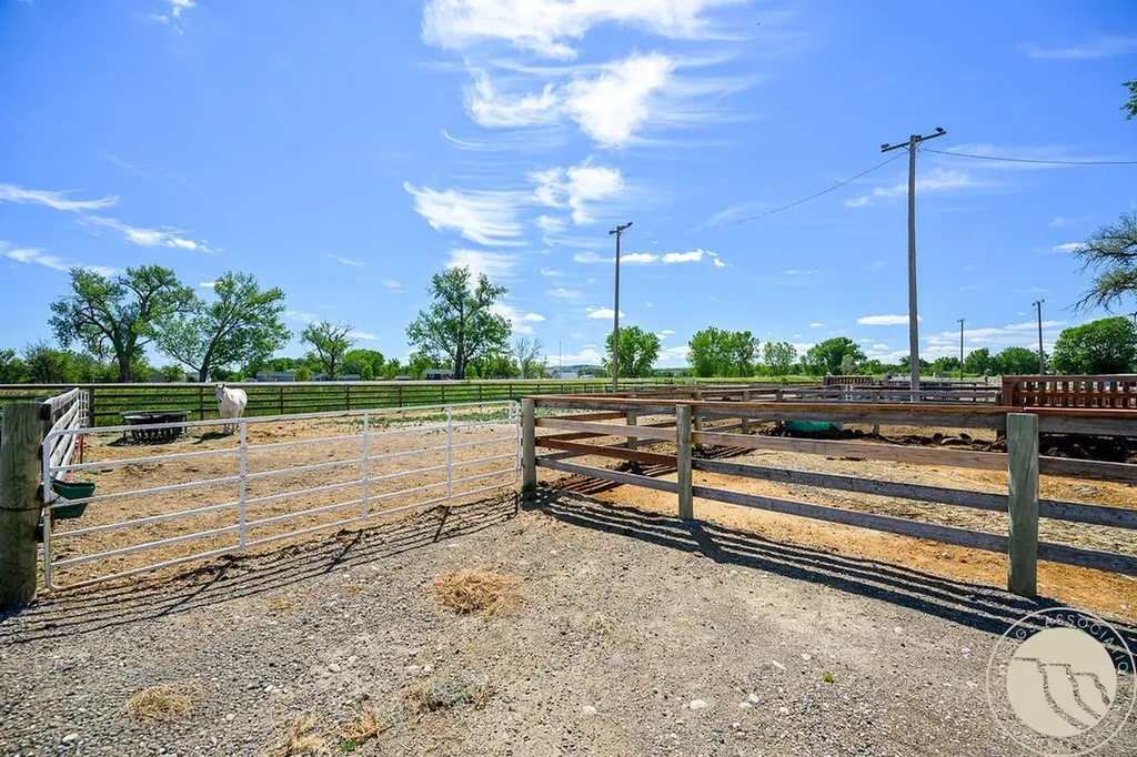 1650 Nahmis Avenue Huntley MT 59037