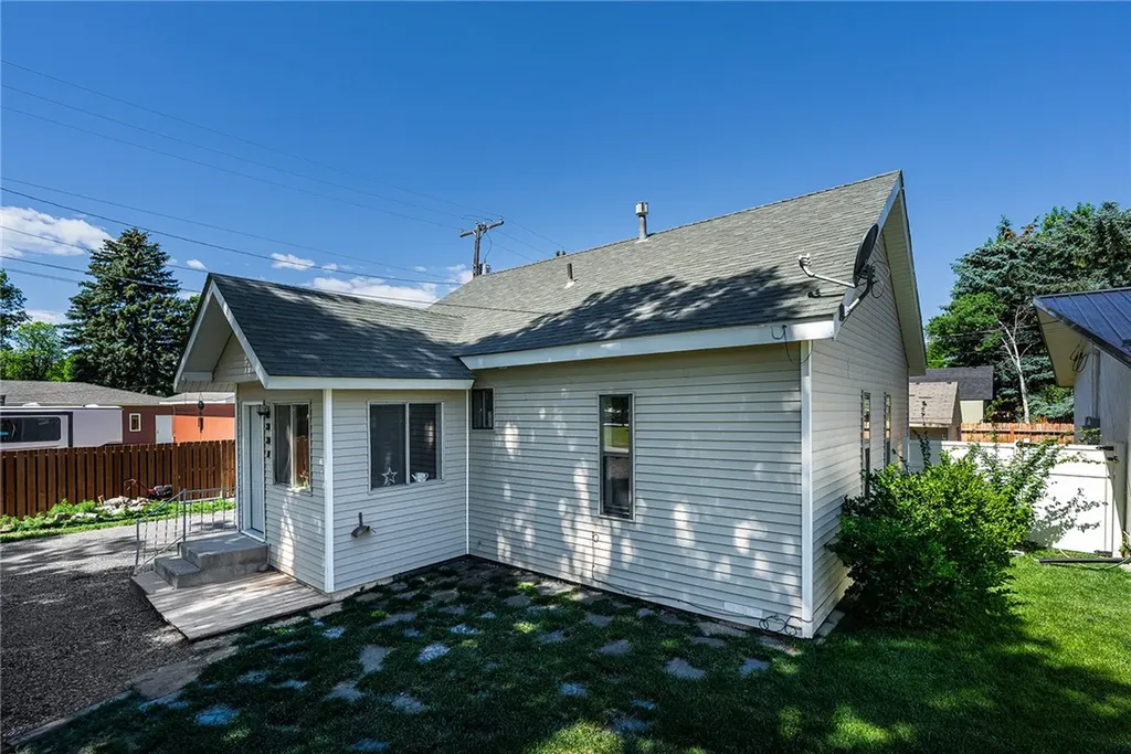 331 & 333 N. Quarry Street Columbus MT 59019