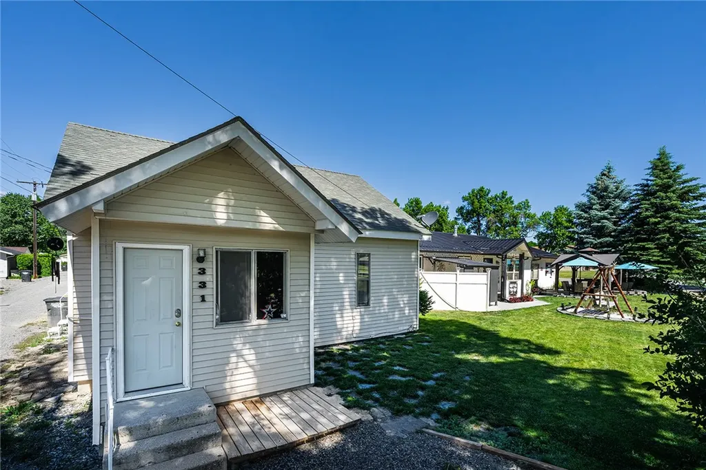 331 & 333 N. Quarry Street Columbus MT 59019