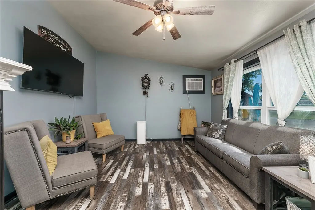 331 & 333 N. Quarry Street Columbus MT 59019