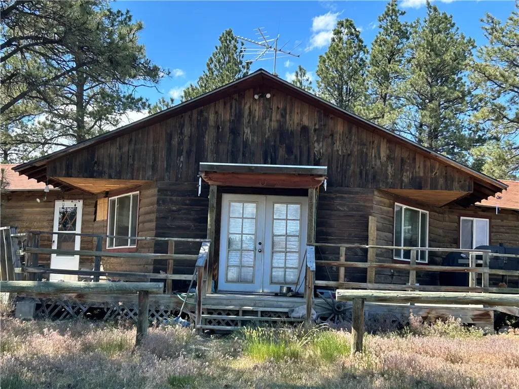 77 Treetop Road Roundup MT 59072