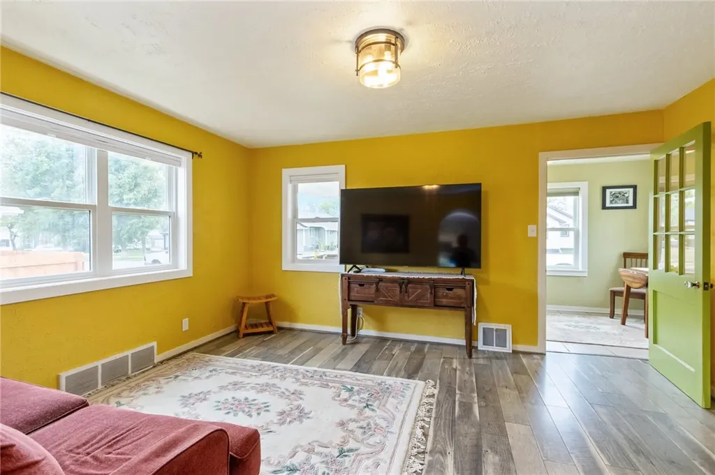 814 1st Street W Roundup MT 59072