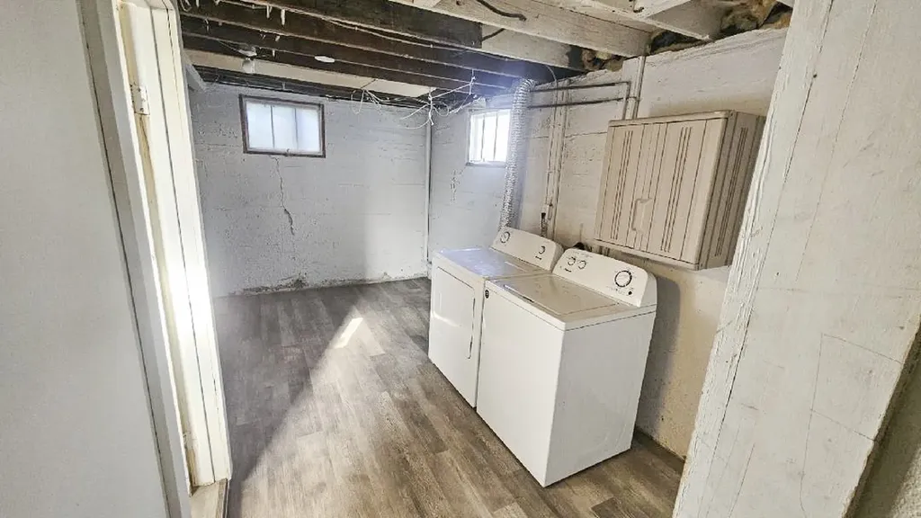 310 W 6th Street Fairview MT 59221