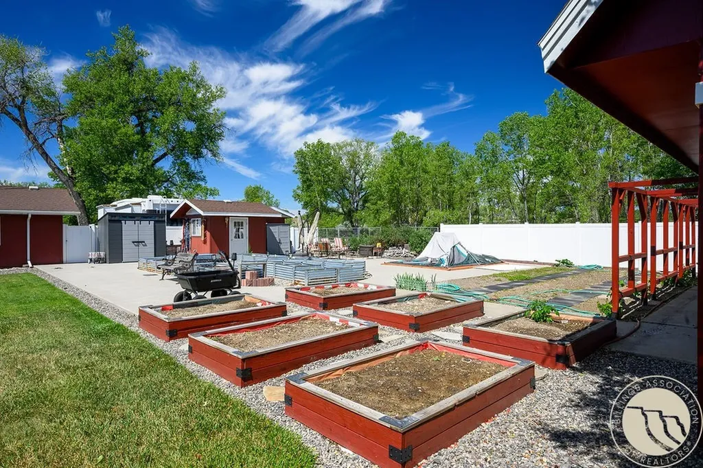 1650 Nahmis Avenue Huntley MT 59037