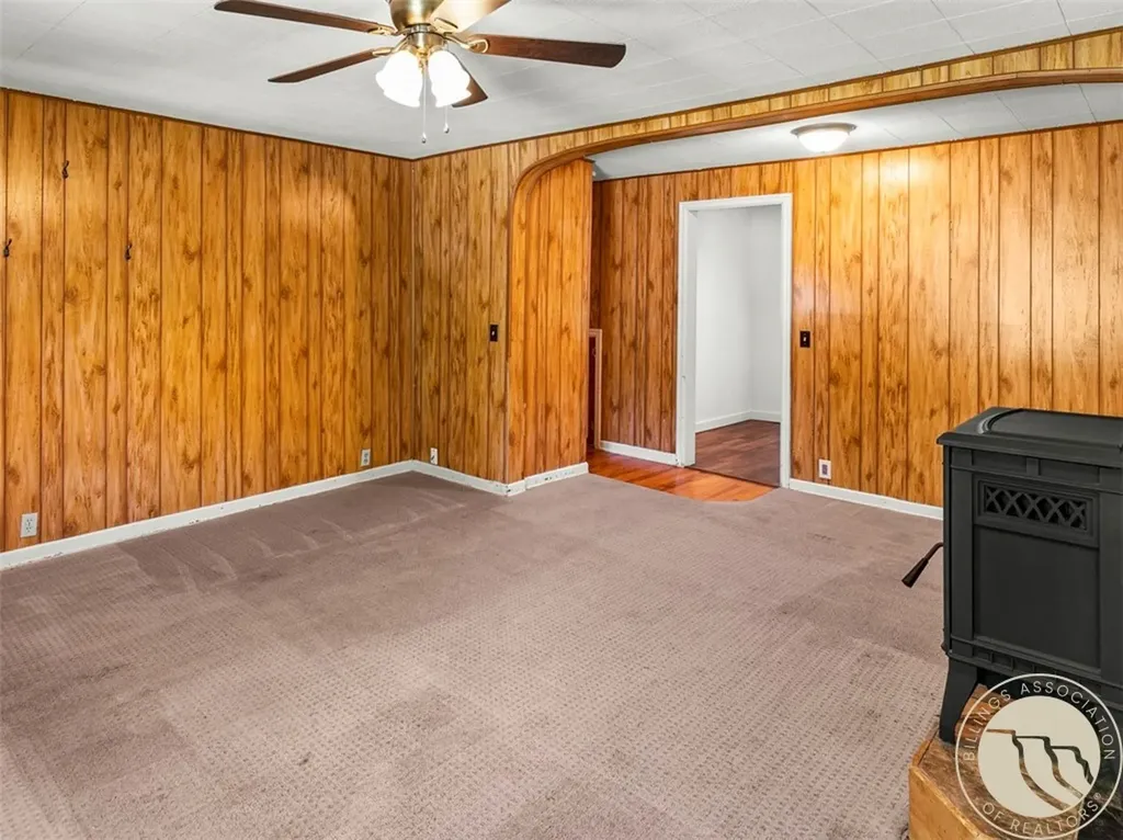 326 N 3rd Street Columbus MT 59019
