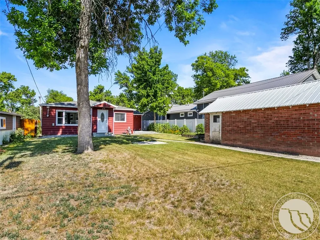 326 N 3rd Street Columbus MT 59019
