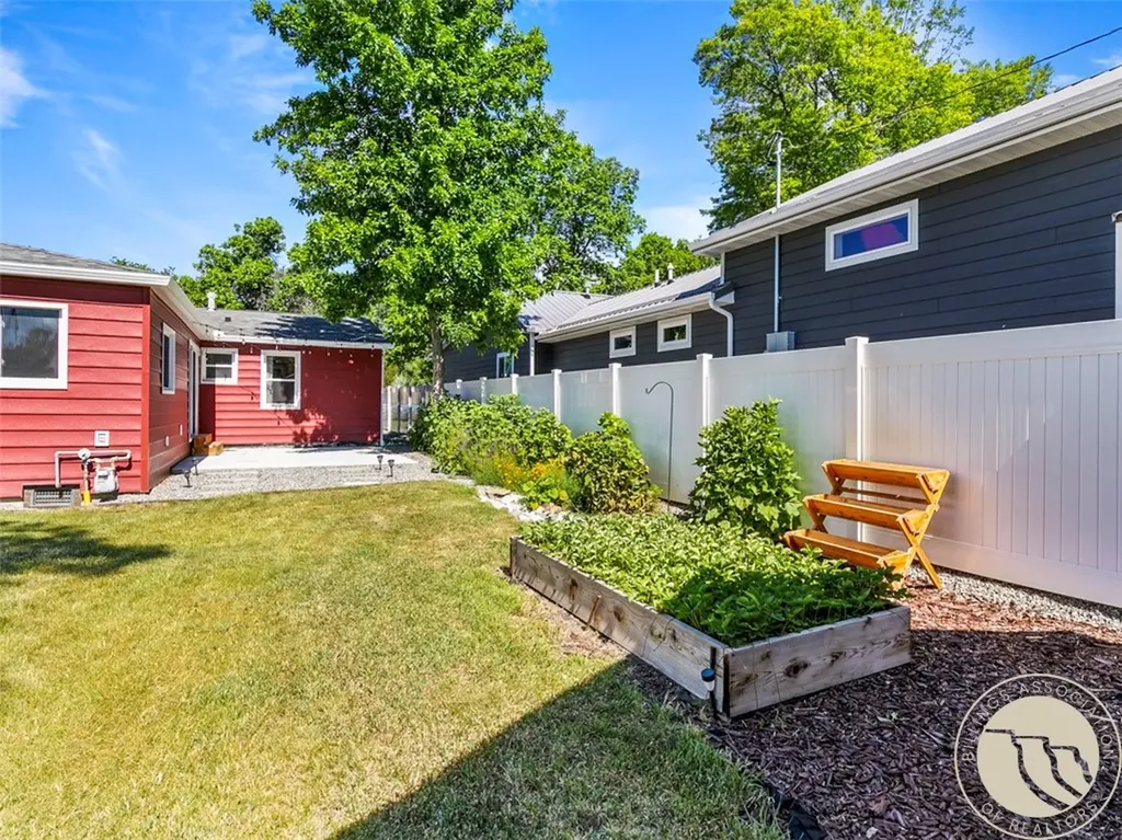 326 N 3rd Street Columbus MT 59019