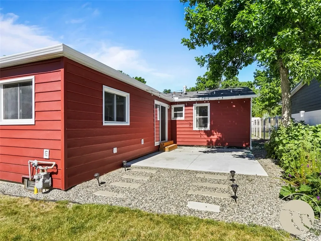326 N 3rd Street Columbus MT 59019