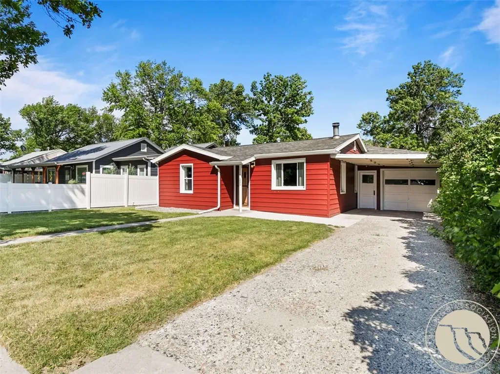 326 N 3rd Street Columbus MT 59019