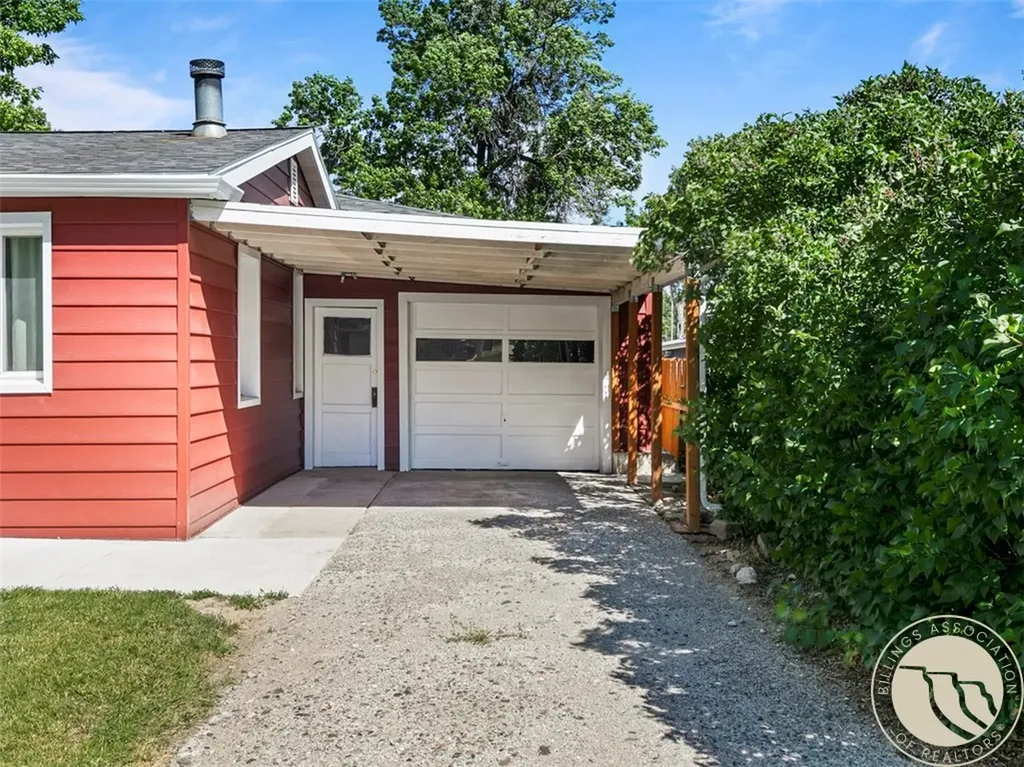 326 N 3rd Street Columbus MT 59019