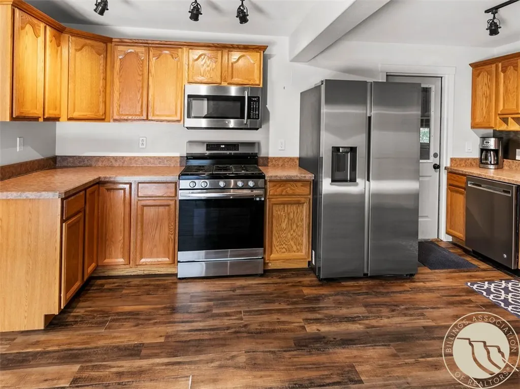 326 N 3rd Street Columbus MT 59019