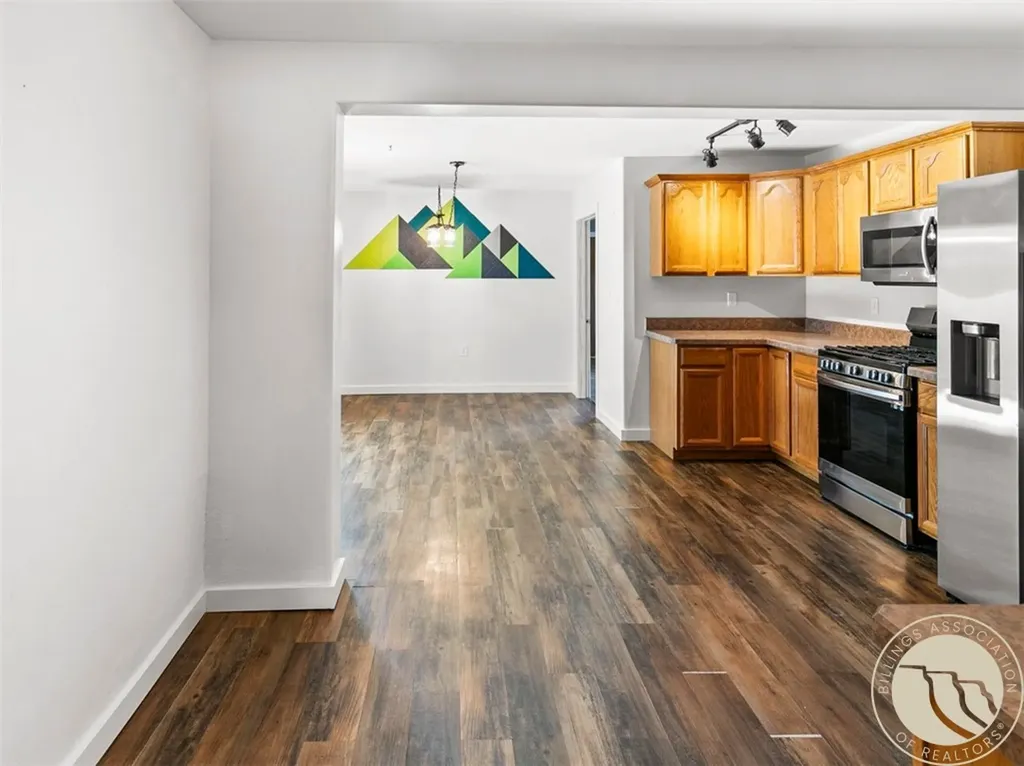326 N 3rd Street Columbus MT 59019