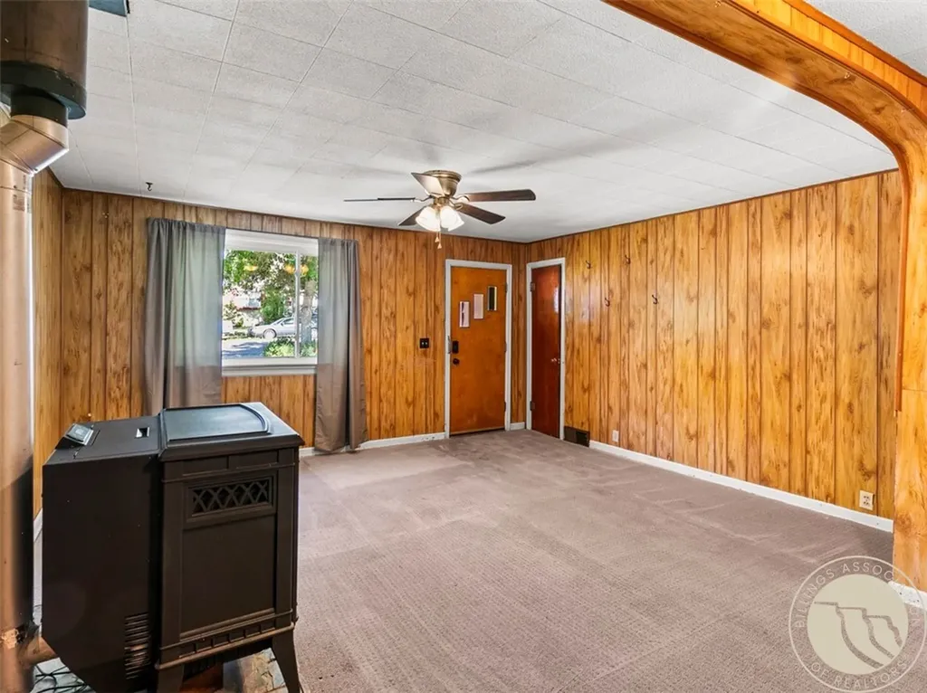 326 N 3rd Street Columbus MT 59019