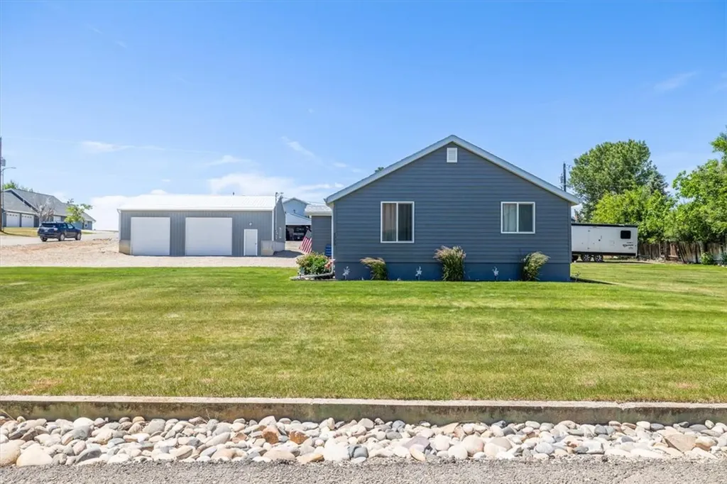 1005 4th Street W Roundup MT 59072