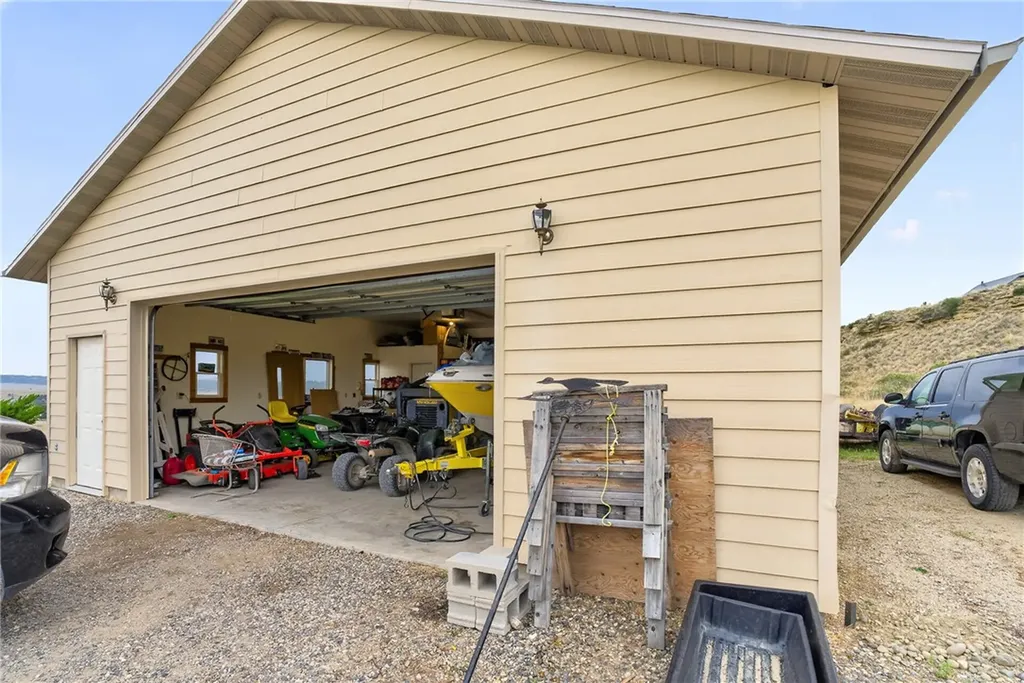 21 Grill Road Joliet MT 59041