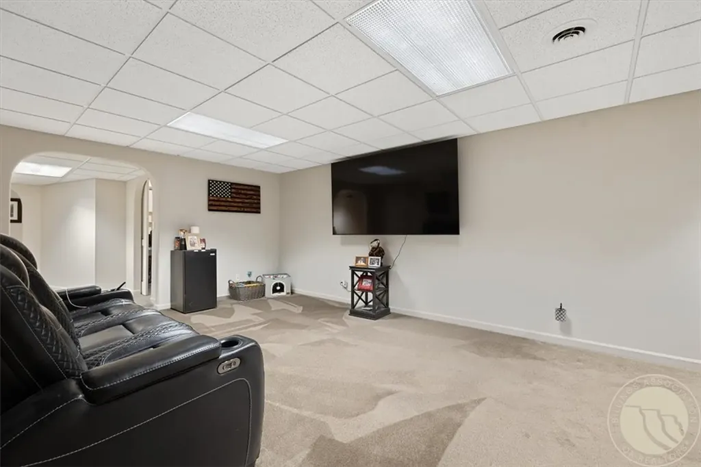 3043 Lloyd Mangrum Lane Billings MT 59106