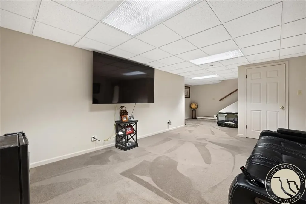 3043 Lloyd Mangrum Lane Billings MT 59106