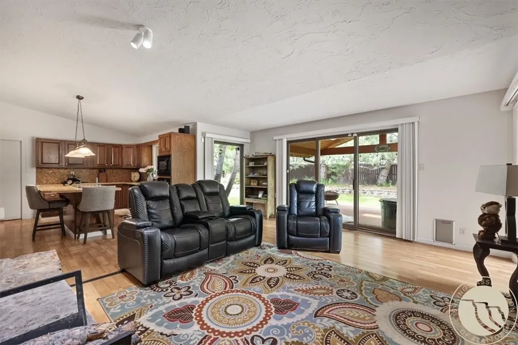 3043 Lloyd Mangrum Lane Billings MT 59106
