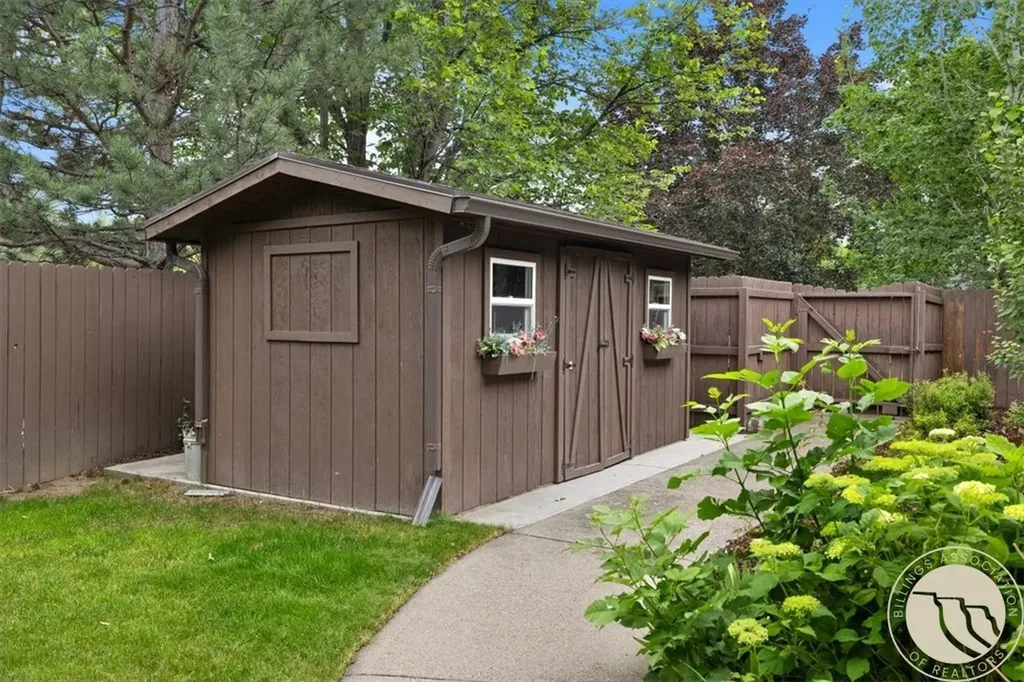 3043 Lloyd Mangrum Lane Billings MT 59106