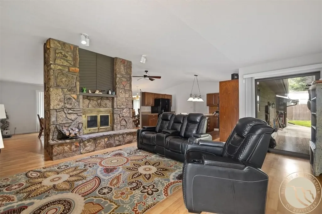 3043 Lloyd Mangrum Lane Billings MT 59106