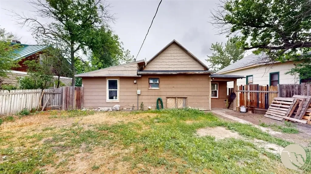 305 W 1st Street Roundup MT 59072