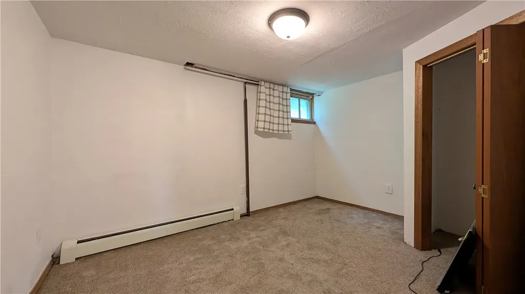 522 6th Street SE Sidney MT 59270