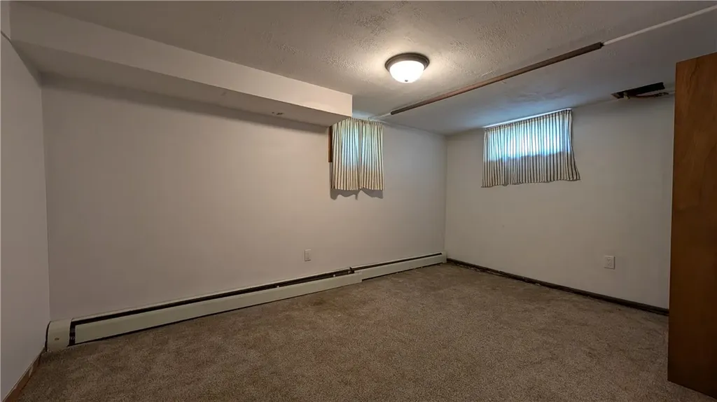 522 6th Street SE Sidney MT 59270