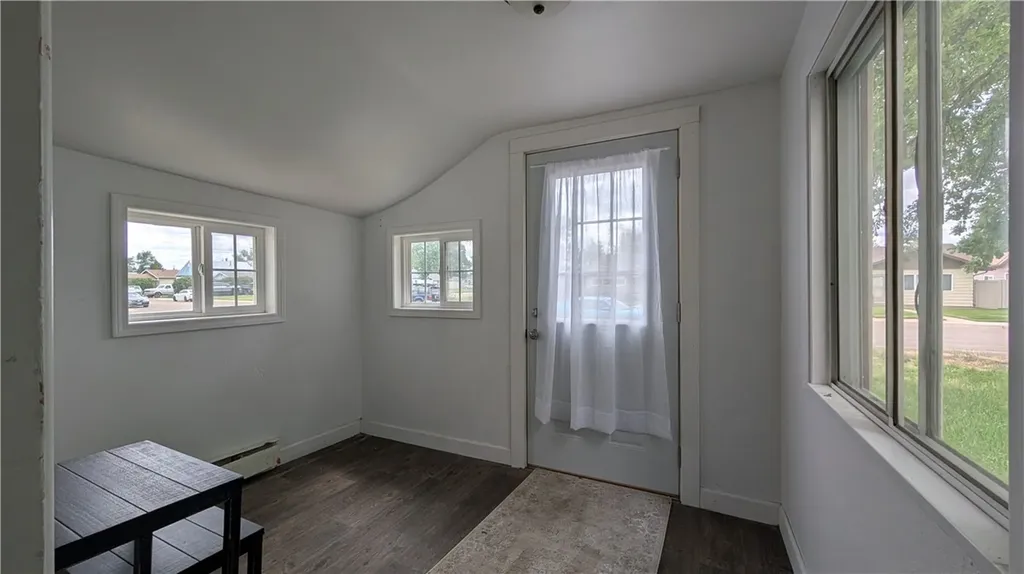 522 6th Street SE Sidney MT 59270