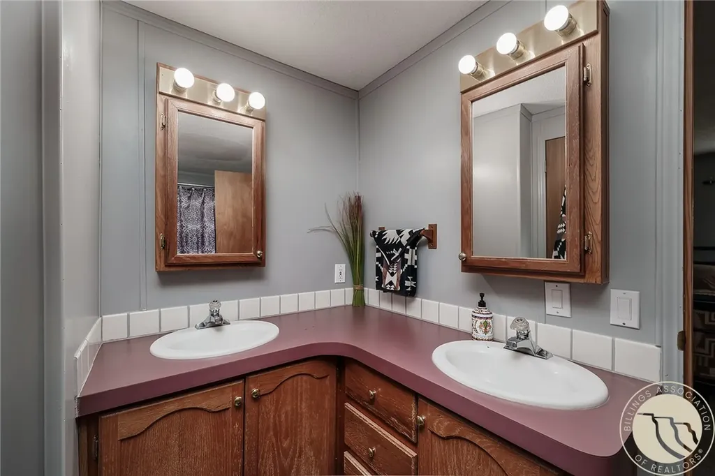 2930 Shale Rock Drive Shepherd MT 59079