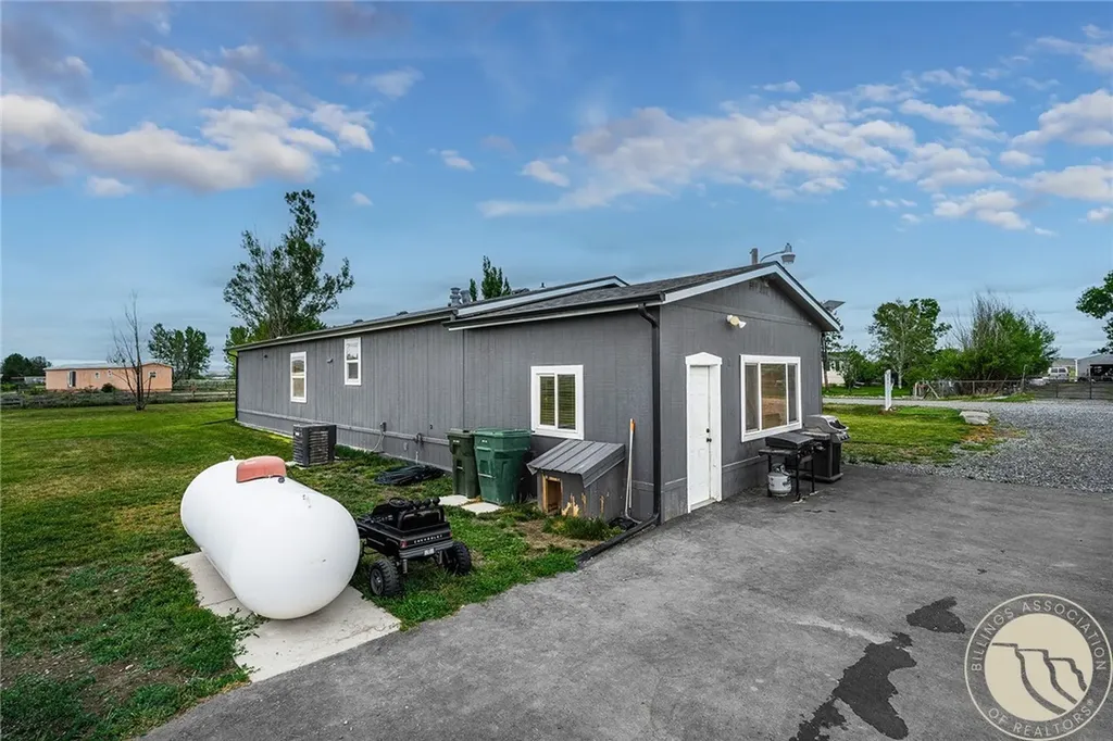 2930 Shale Rock Drive Shepherd MT 59079