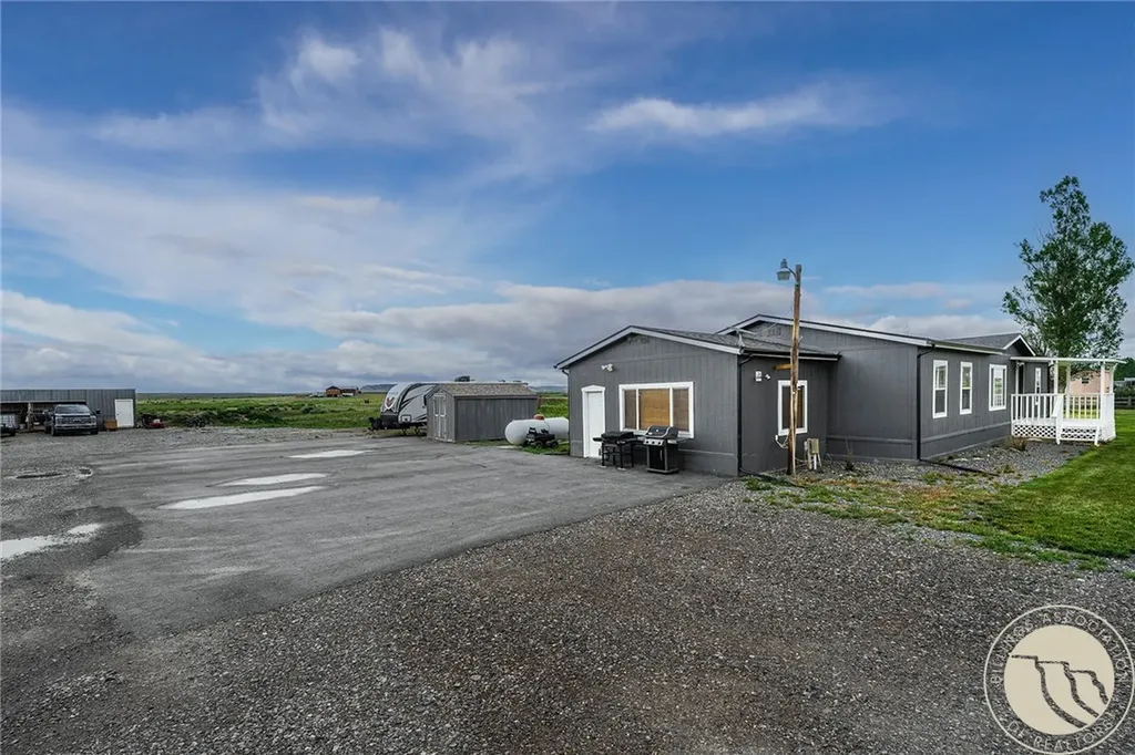 2930 Shale Rock Drive Shepherd MT 59079