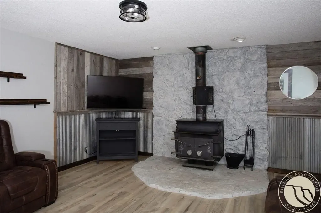 146 Minecha Avenue Huntley MT 59037