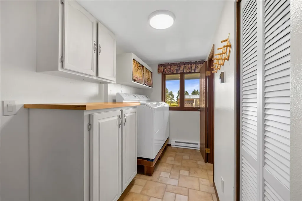 14 Teini Road Roberts MT 59070