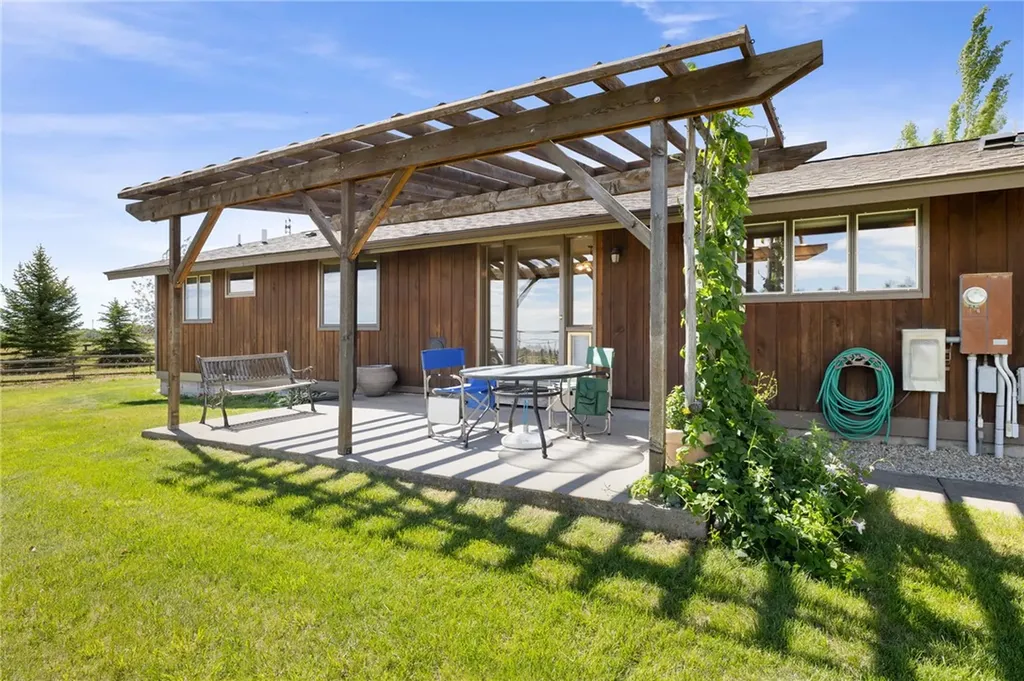 14 Teini Road Roberts MT 59070