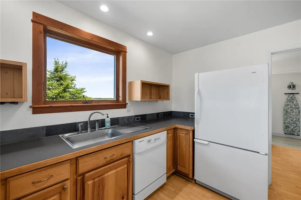 14 Teini Road Roberts MT 59070