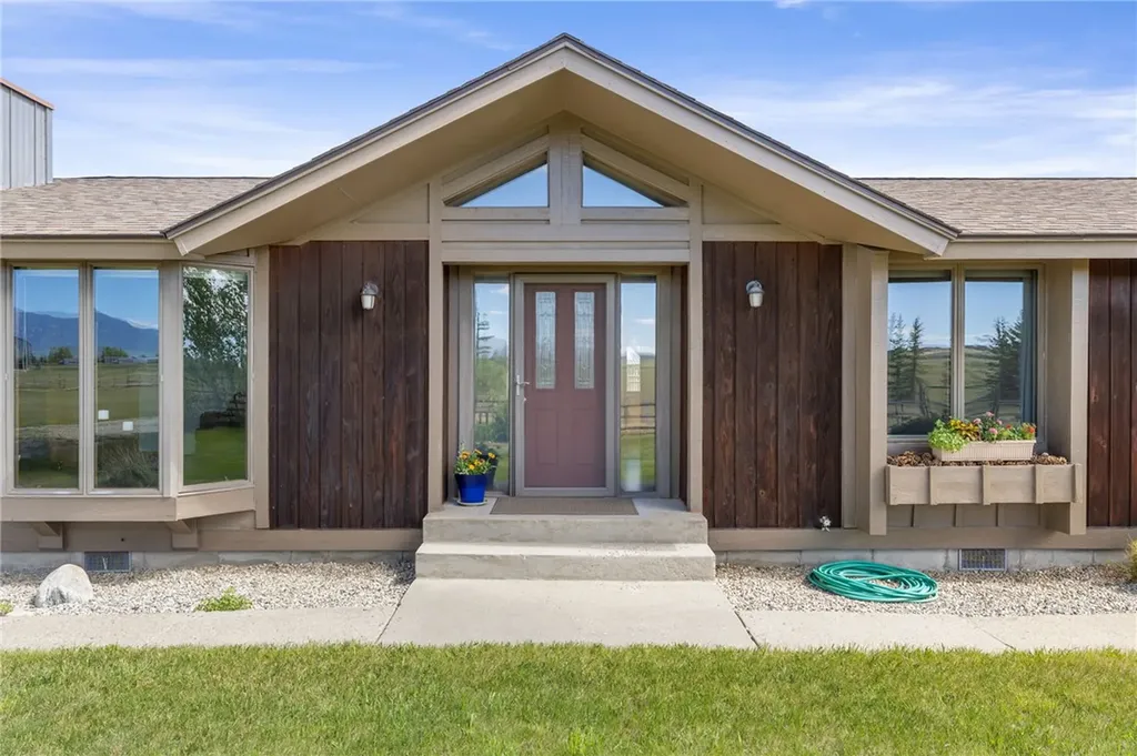 14 Teini Road Roberts MT 59070