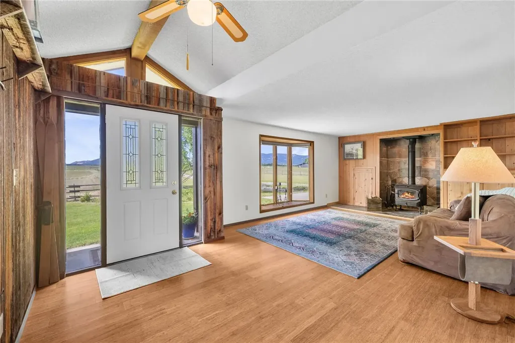 14 Teini Road Roberts MT 59070