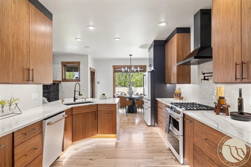 5345 Mule Deer Court Billings MT 59106