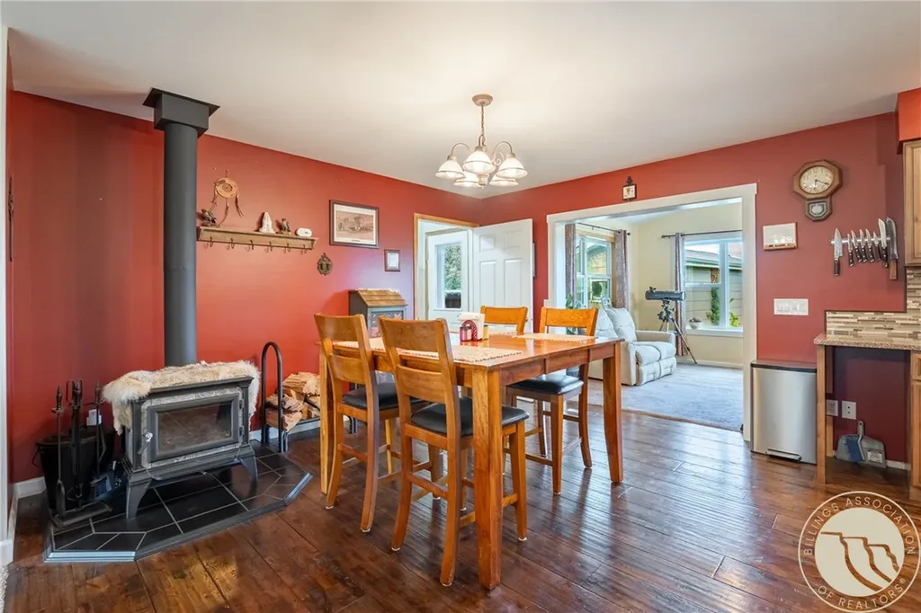 24 S Swan Lane Fromberg MT 59029