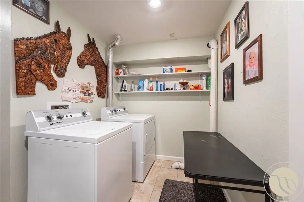 24 S Swan Lane Fromberg MT 59029